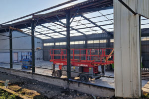 Démolition caserne pompier – Le Louroux Béconnais-1