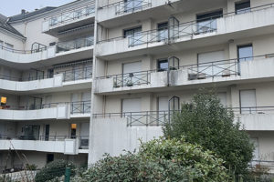 Restructuration des balcons étayés par structure métallique et réfection des façades par le remplacement des gardes corps, couvertines, remise en peinture des sous-faces de balcons – Résidence Les Symphonies du Parc – ANGERS (49)